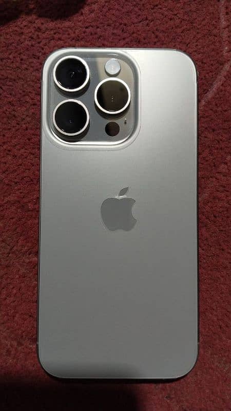 IPhone 15pro natural titanium 5