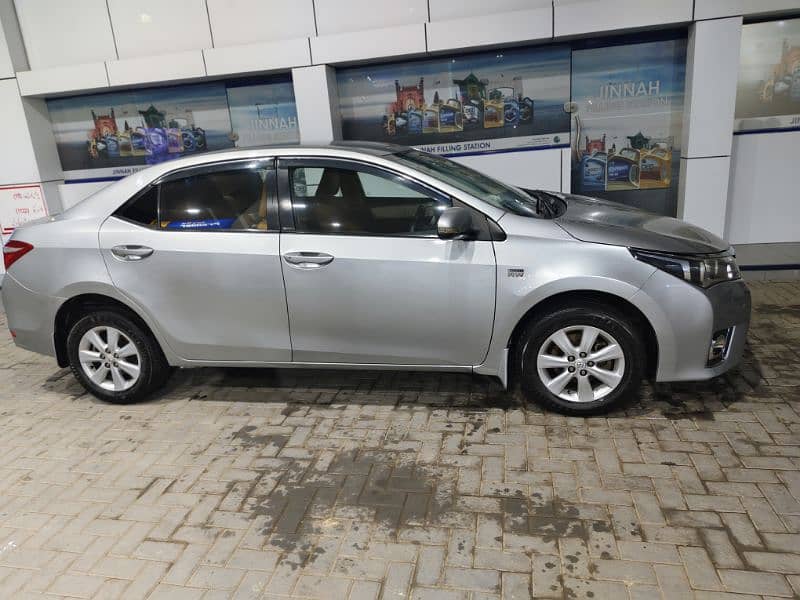 Toyota Corolla Altis 2015 6