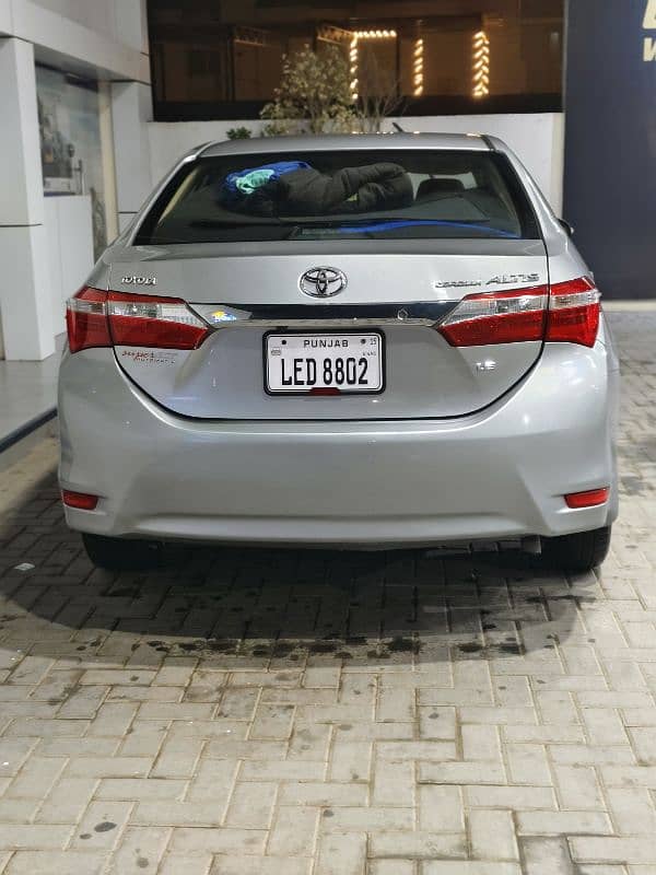 Toyota Corolla Altis 2015 11