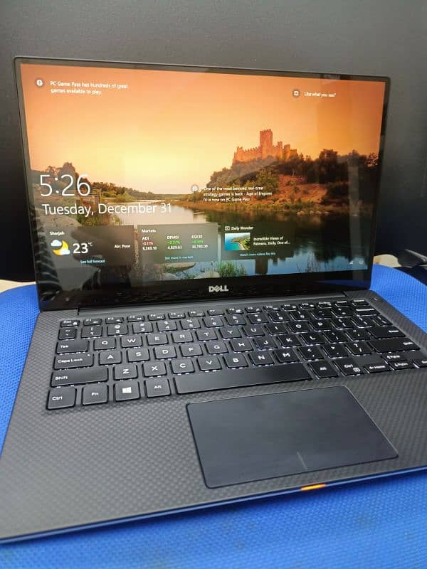 XPS Dell i7 5th generation 8gb ram SSD nvme 256 touch screen 3