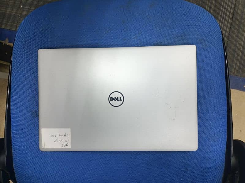 XPS Dell i7 5th generation 8gb ram SSD nvme 256 touch screen 12