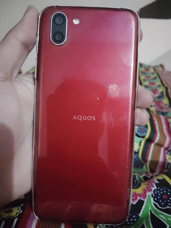 sharp Aquos r2 1