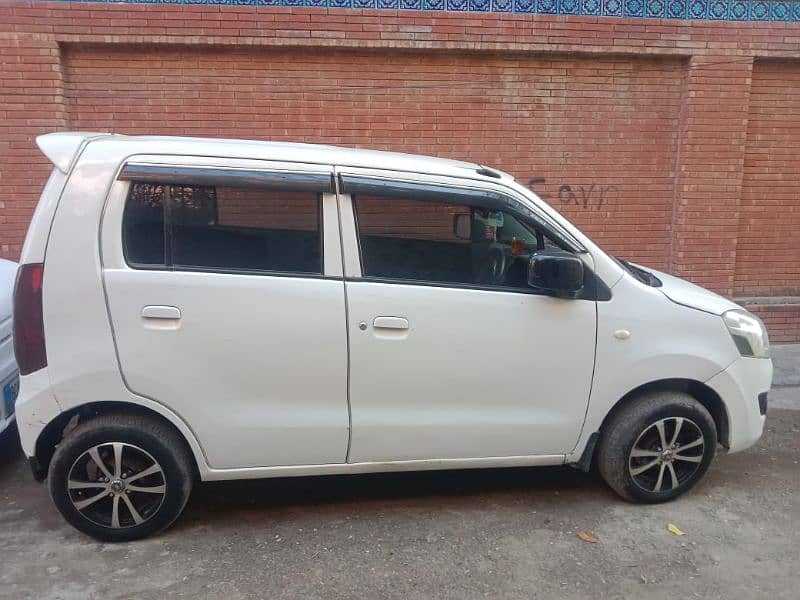 Suzuki Wagon R 2018 8