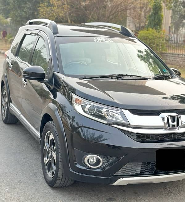 Honda BR-V S (PACKAGE) 2018 1