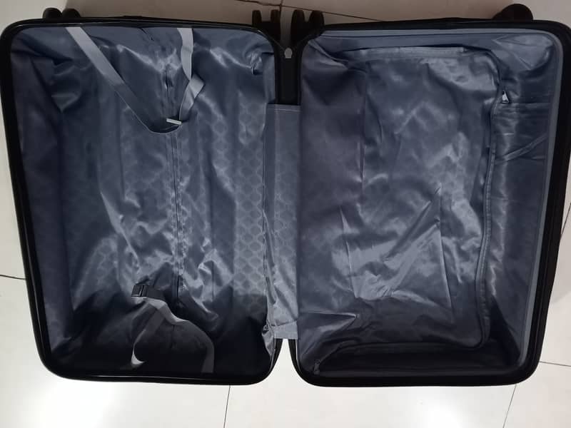 Fibre Luggage bag high Quality (medium) 3