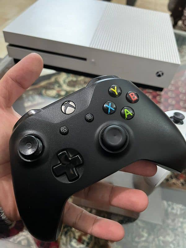 Xbox one S 6