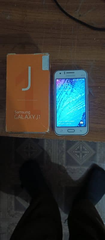 galaxy j1 with box dual sim 4g 0