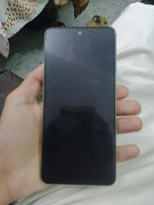 vivo Y100 mobile phone 4