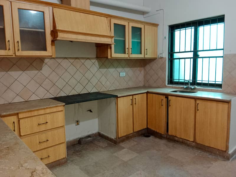 16 Marla Upper Portion For Rent In Saddar Officer Colony 5