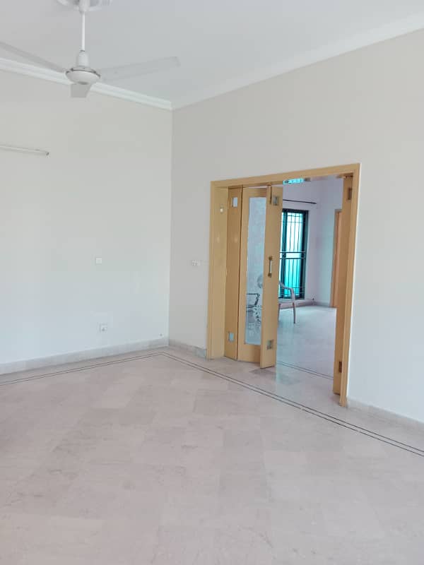 16 Marla Upper Portion For Rent In Saddar Officer Colony 6