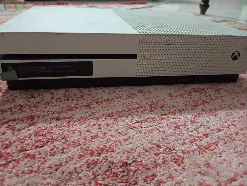 Xbox One S 0