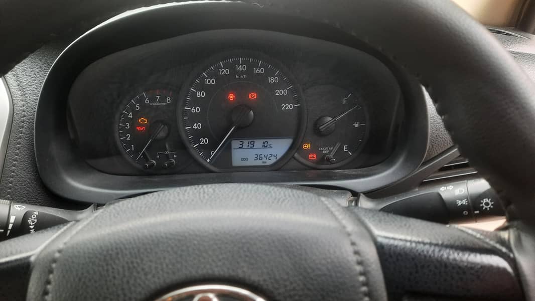 Toyota Yaris 2021GLi Manual in Genuine condition 3