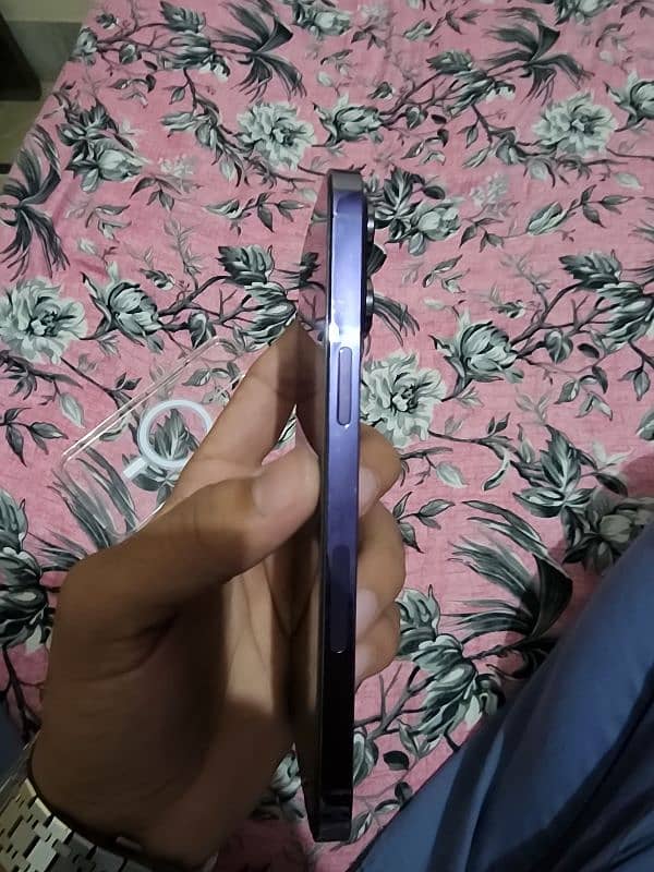 Iphone 14 pro max Factory Unlock LLA 7