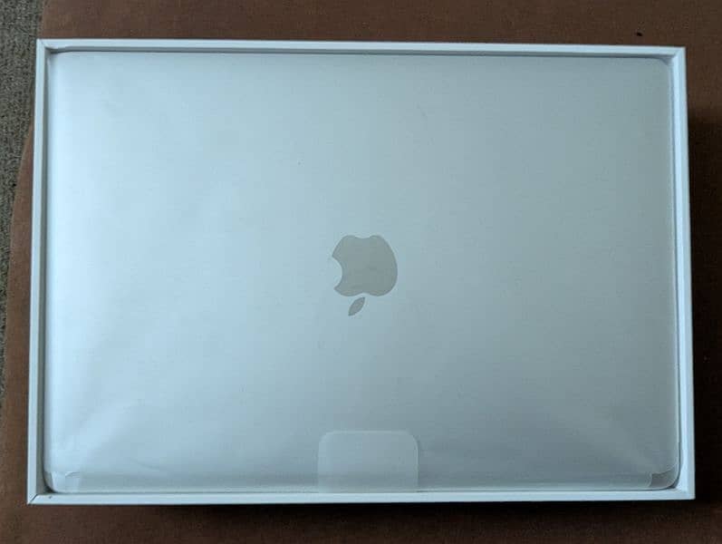 Macbook Air m1 (8/512) 7