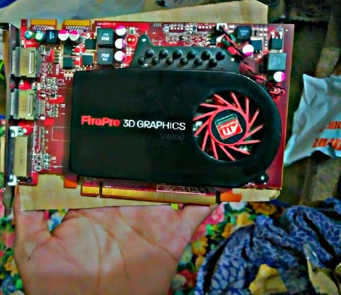 AMD Firepro V4800 0