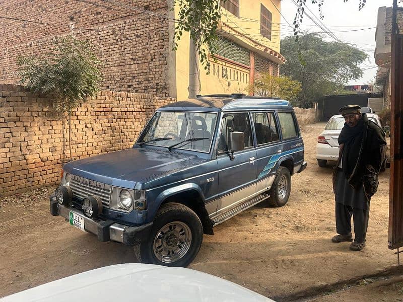 Mitsubishi Pajero 1989 0