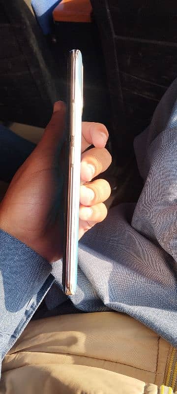 vivo y19 Mobile for sale in low price  only Contact on WhatsApp number 3