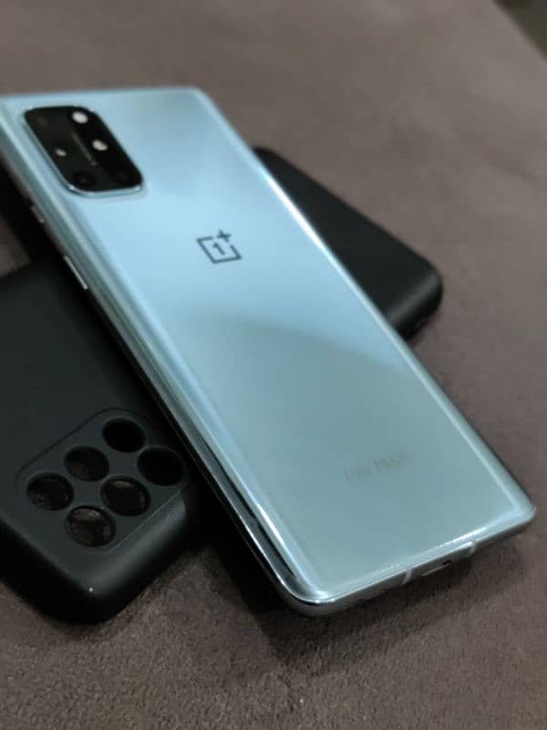 OnePlus 8t,dual sim global version,12/256, condition 9.5/10 1