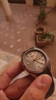 seiko citizen orient swatch tissot omega rolex timex smartwatch