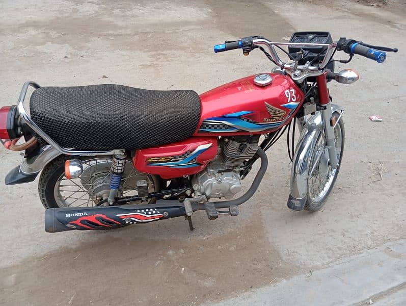 Honda CG 125 Bike Red Color 2024 1