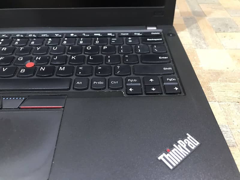 Lenovo X260 | 16GB / 128 GB | i5-6300u 4