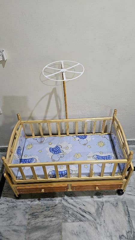 Junior baby cot with swing 1