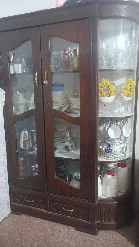 Dressing and Showcase for sale 0