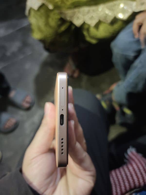 Vivo V29e 5G   8 256 Rose Gold 4