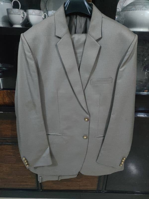 Men's 3 piece suit 0