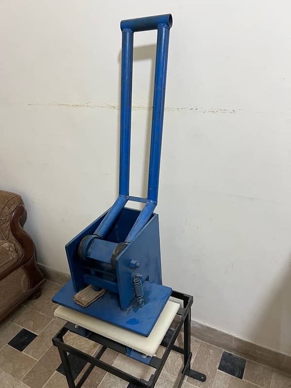 Hawai Chappal Making Machine Pressing machine 1