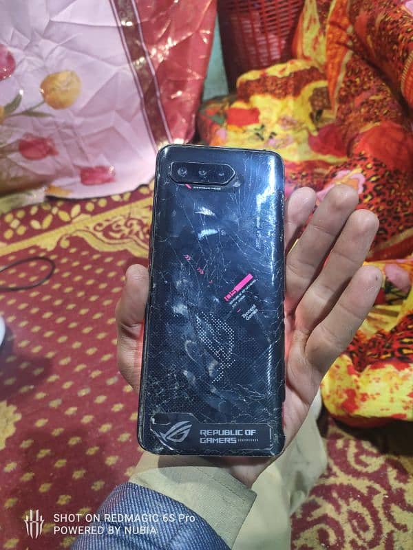 ROG phone 5 12rem 256gb non pta back Creek Bucky All okay 1