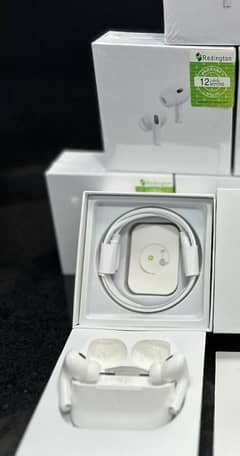 airpods pro 2 magsafe sported 8houre battery timing box timing 4 days