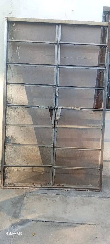 gate door iron only 1 year used 1