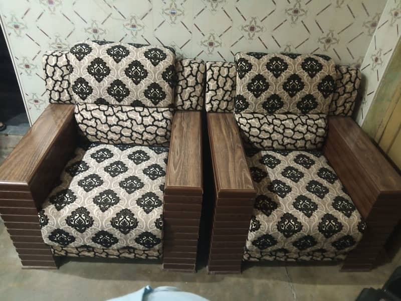 40 Thousand 5 Seater sofa set 3