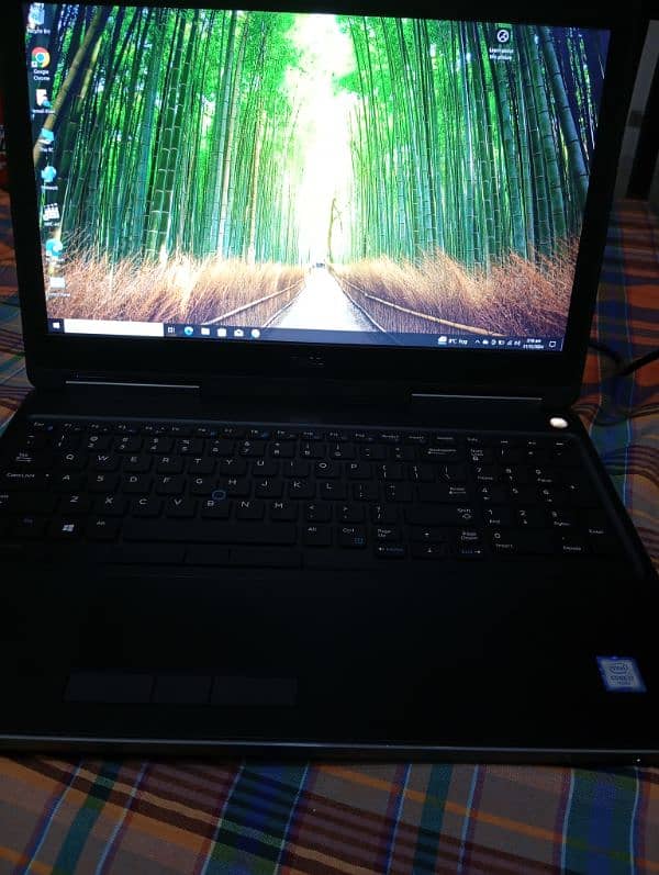 workstation Dell-7520 Core - i7  6th Gen  For Sale 0