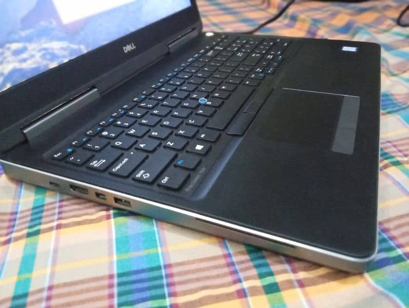 workstation Dell-7520 Core - i7  6th Gen  For Sale 8