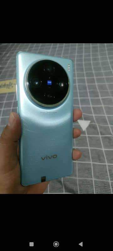 Vivo x100 pro 12/256 Non PTA 4