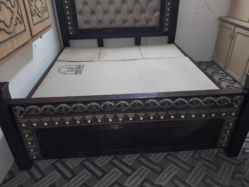 Bed for sale with side tables 6