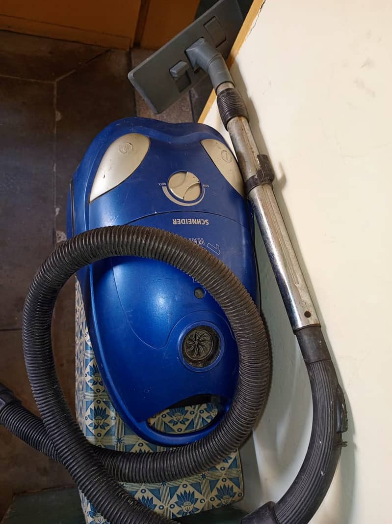 Vacuum Cleaner 1