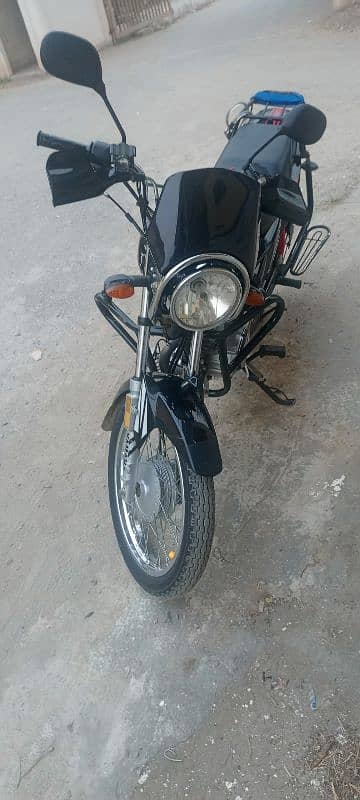 yb125z black colour self start 0