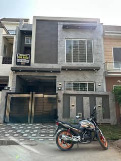 5 marla NEW brand 4 bed house near main park for sale