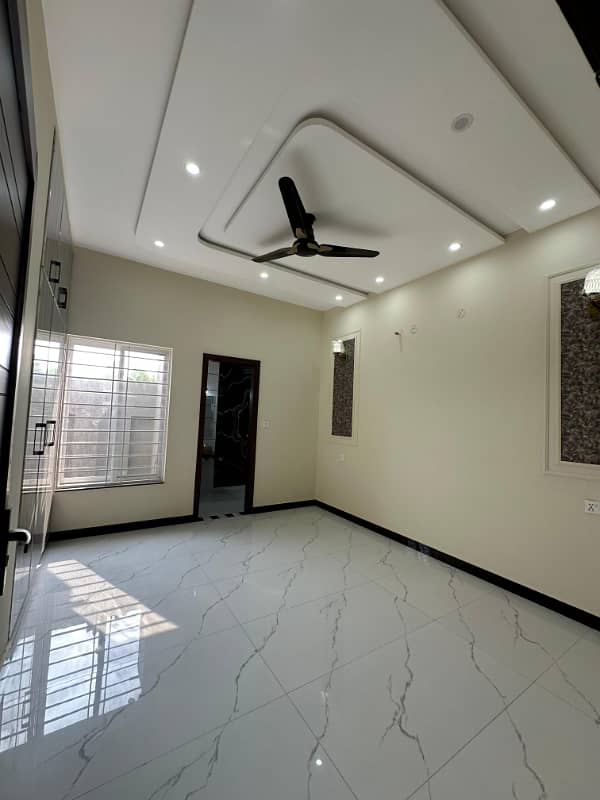 5 marla NEW brand 4 bed house near main park for sale 7