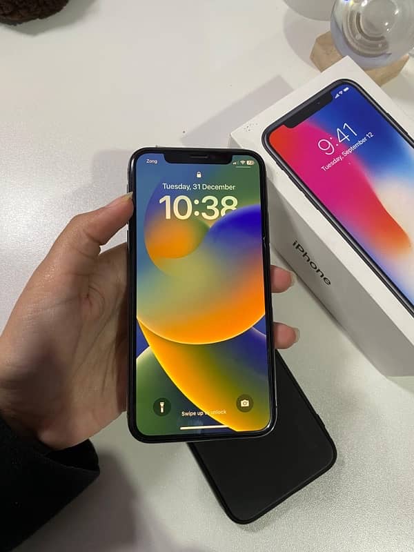 IPHONE X (64 GB) 9