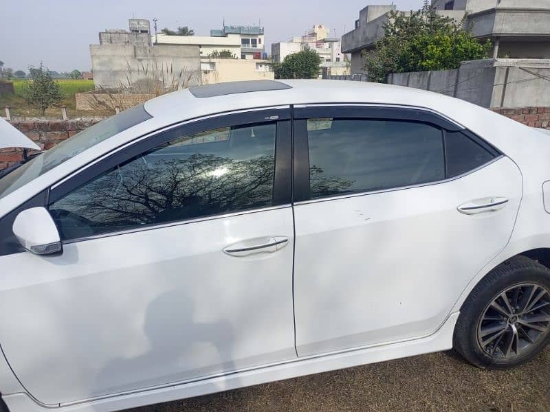 Toyota Altis Grande 2018 3