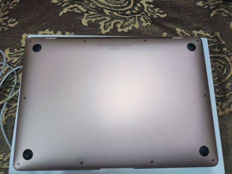 MacBook Air m1 10/10 with box 2