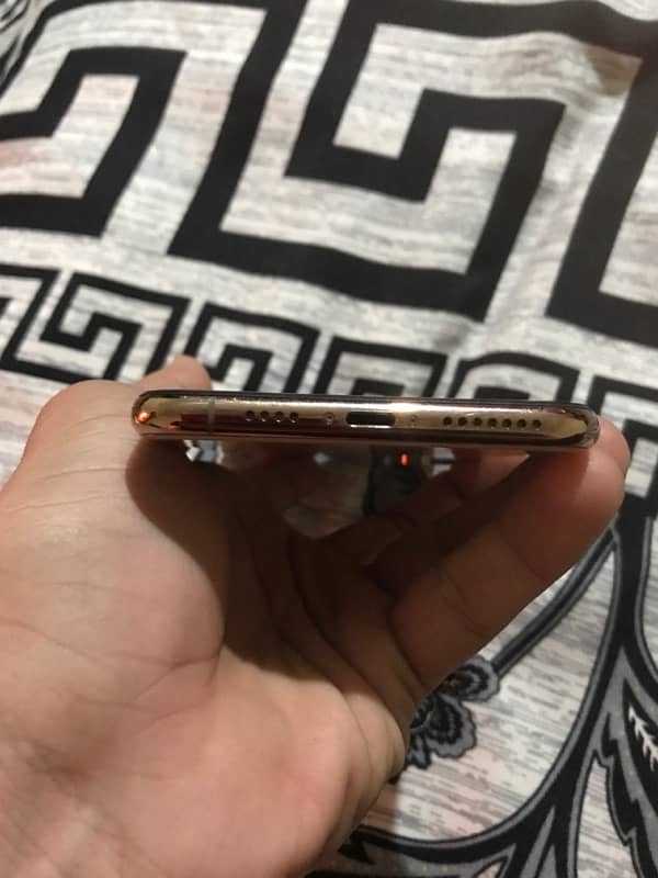 iphone Xs max nonpta 10/9 condition water pack 3