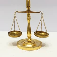 Vintage Brass Scale with Intricate Detailing – Elegant Decorative Piec