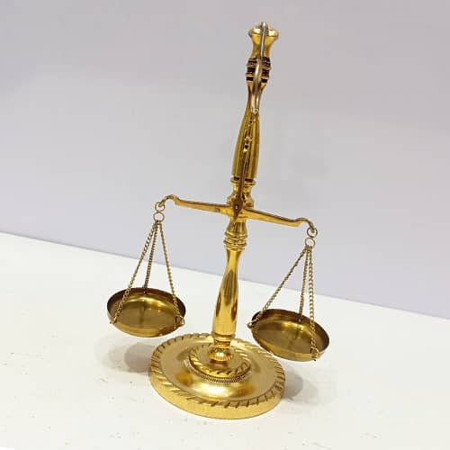 Vintage Brass Scale with Intricate Detailing – Elegant Decorative Piec 2