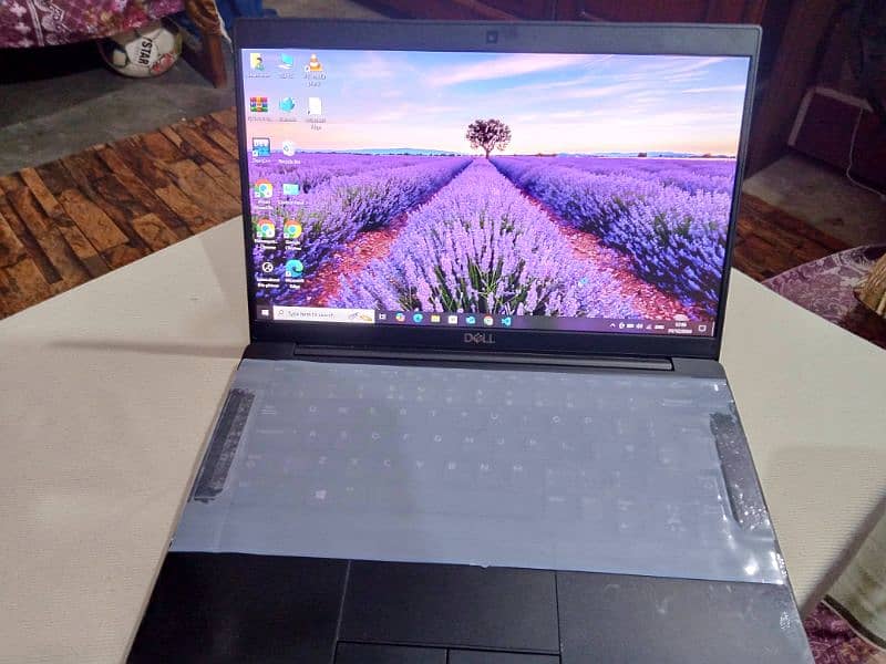 i5 8 generation dell laptop 10/10 condition 1