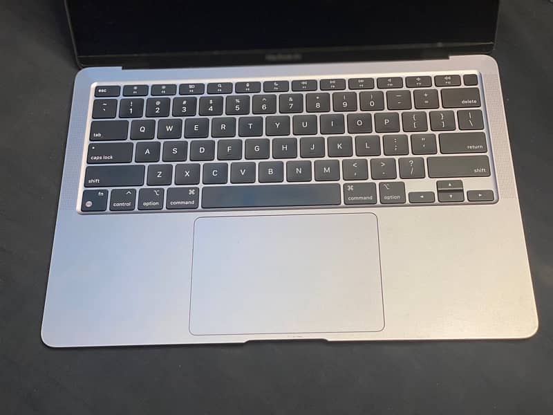 Macbook M1 Air,2020 4